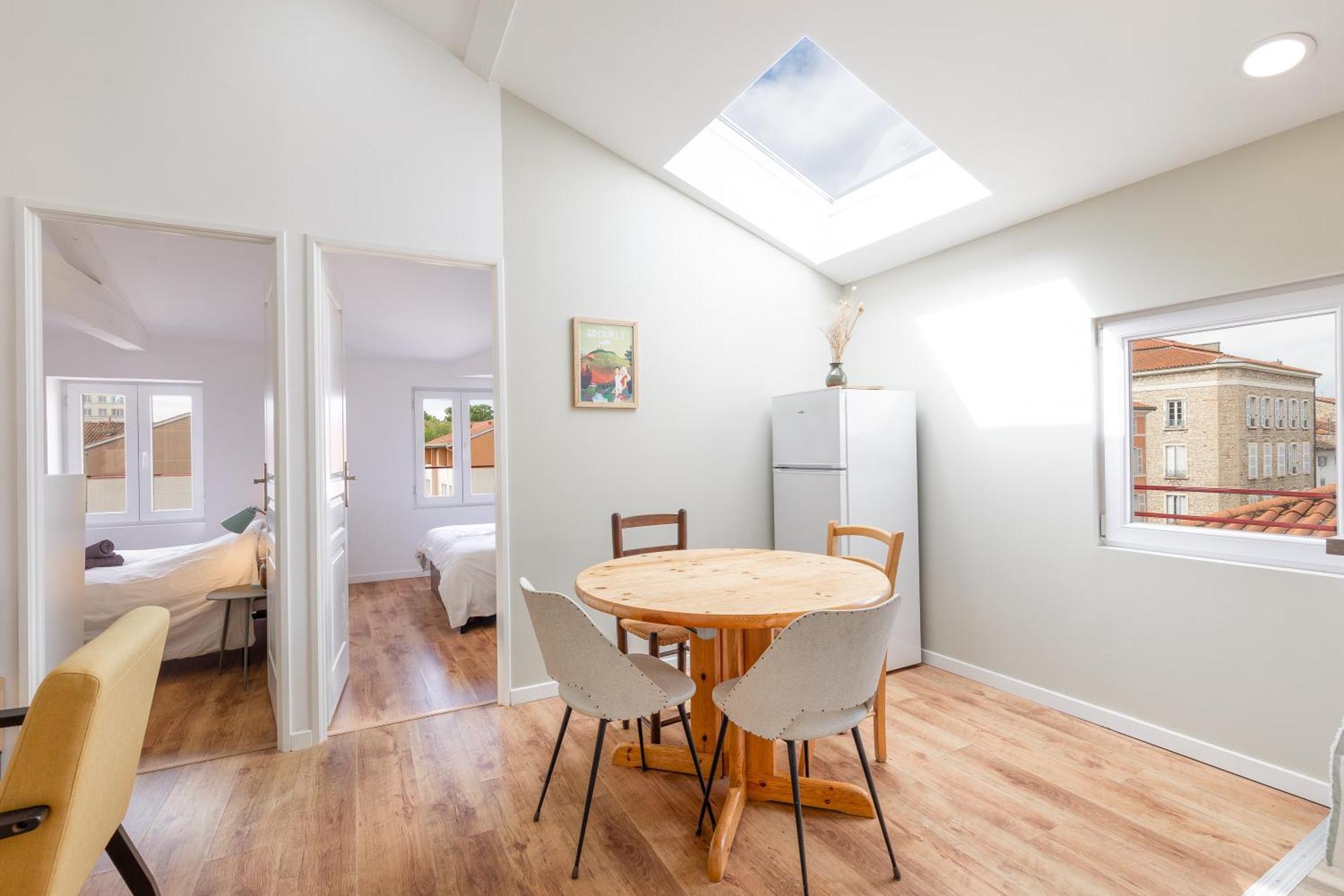 Appartement Climatise 2 Chambres Villefranche-sur-Saone Luaran gambar