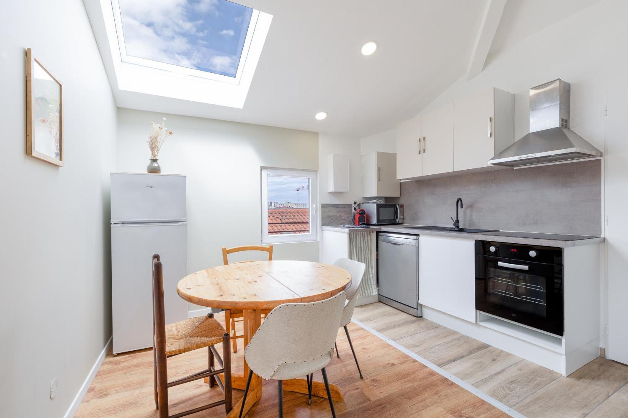 Appartement Climatise 2 Chambres Villefranche-sur-Saone Luaran gambar