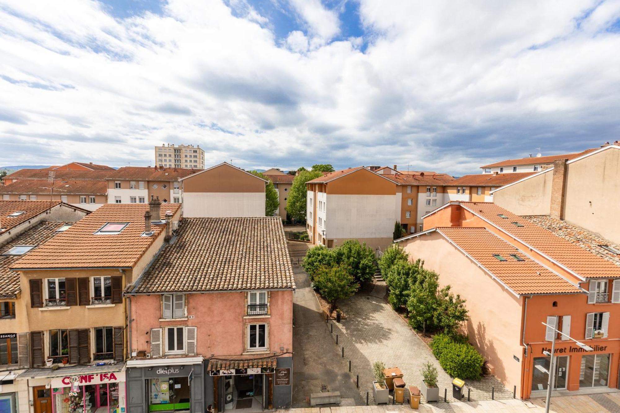 Appartement Climatise 2 Chambres Villefranche-sur-Saone Luaran gambar